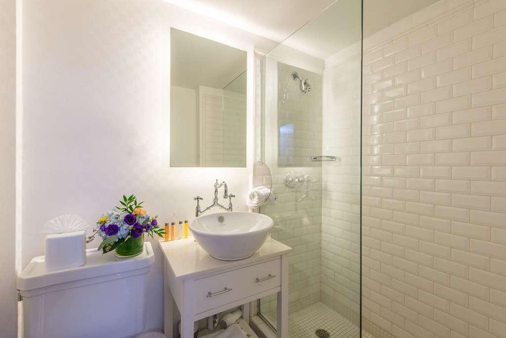 Hotel The 3*
